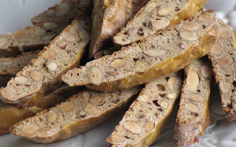 Imagen de la receta de Biscotti de Limón y Almendras en una elegante presentación
